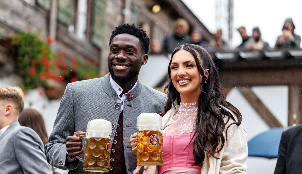 Besuch des FC Bayern München auf dem Oktoberfest