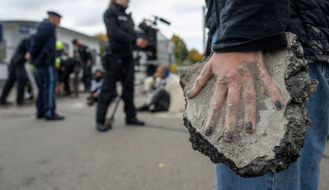 Protest vor Rüstungsfirma Renk