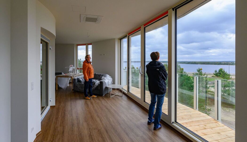 Ferien am Windradturm: Upcycling-Projekt in acht Metern Höhe