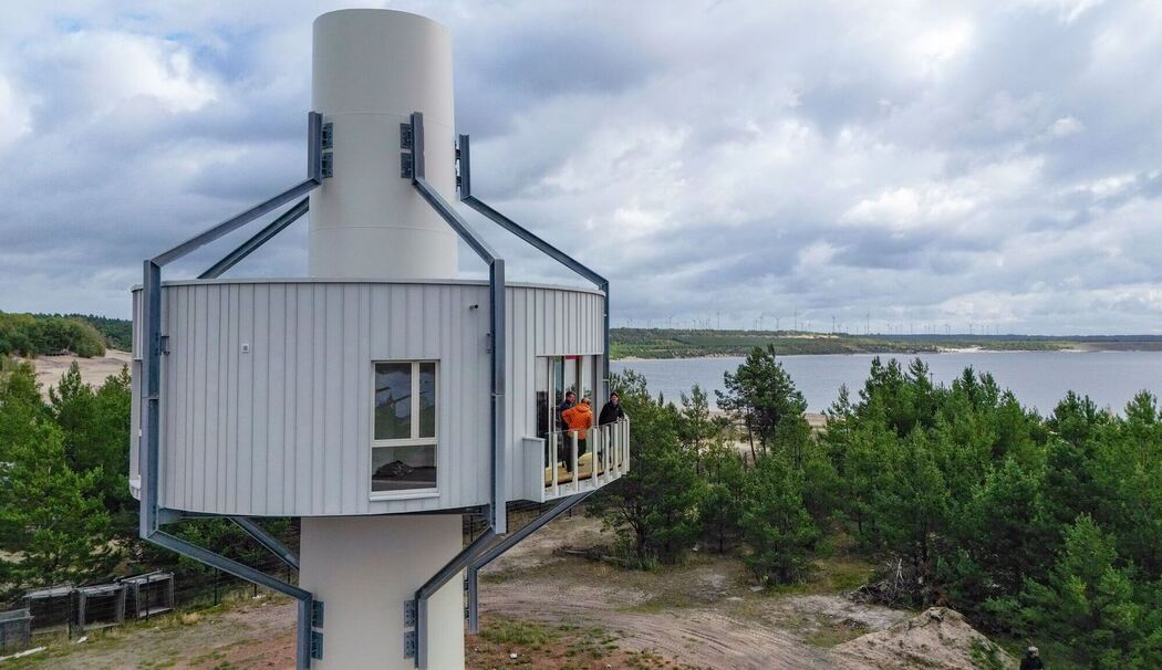 Ferien am Windradturm: Upcycling-Projekt in acht Metern Höhe
