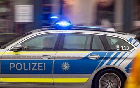 Polizei mit Blaulicht