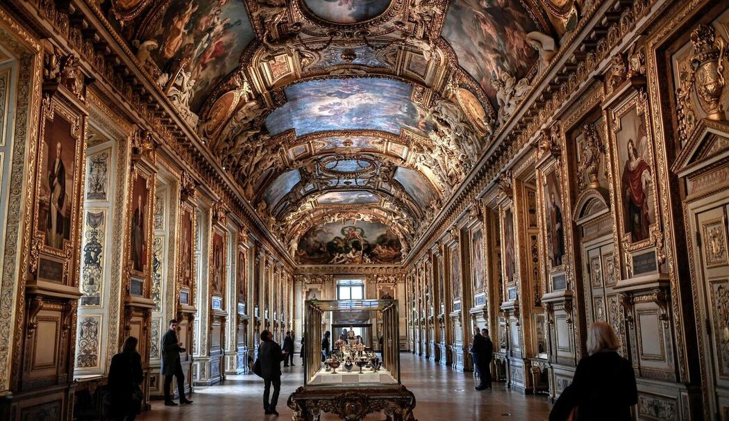 Einbruch in Louvre in Paris