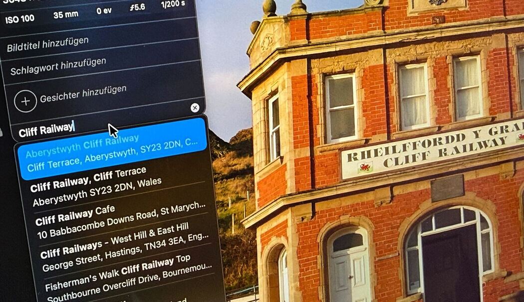 Metadaten eines Bildes sind auf dem Display eines Mac zu sehen
