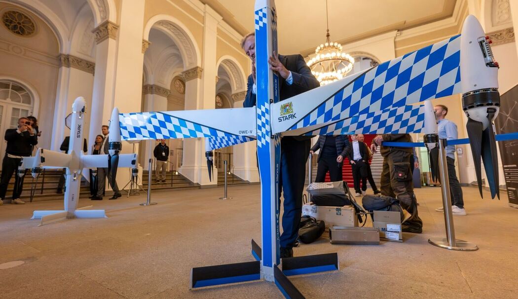 CSU-Fraktion lässt Drohne im Landtag aufbauen