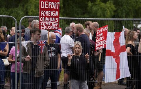 Protest gegen Asylbewerber in Großbritannien Protest gegen Asylbewerber in Großbritannien