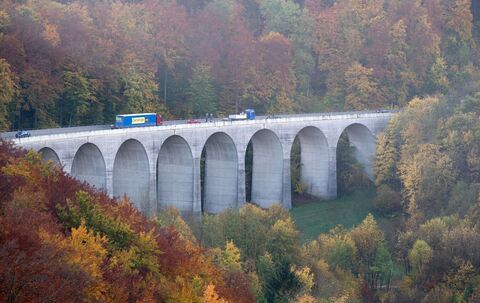 Autobahn 8 Drackensteiner Hang
