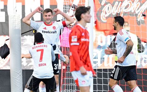 1. FC Kaiserslautern - 1. FC Nürnberg 1. FC Kaiserslautern - 1. FC Nürnberg