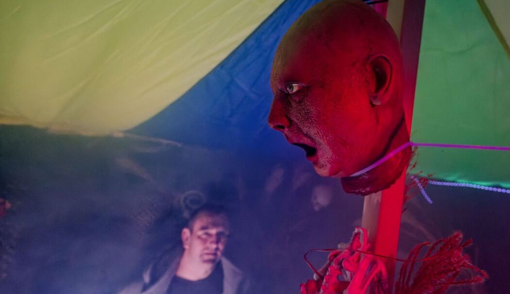 Besuch in Horror-Haus in Duisburg bei Halloween-Fan Sven Wagner Besuch in Horror-Haus in Duisburg bei Halloween-Fan Sven Wagner