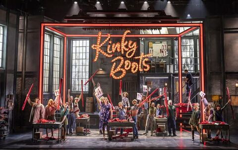 Musical "Kinky Boots" geht auf Deutschland-Tour Musical "Kinky Boots" geht auf Deutschland-Tour