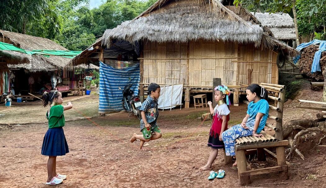 Langhalsfrauen - «Long Neck Karen» - im Norden Thailands Langhalsfrauen - «Long Neck Karen» - im Norden Thailands