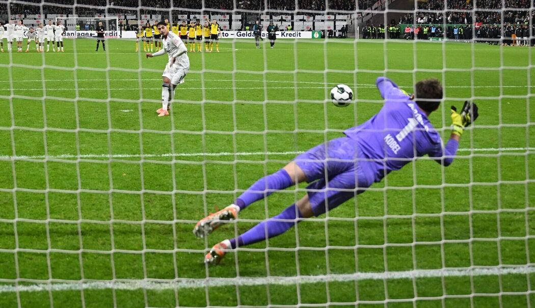 Eintracht Frankfurt - Borussia Dortmund Eintracht Frankfurt - Borussia Dortmund