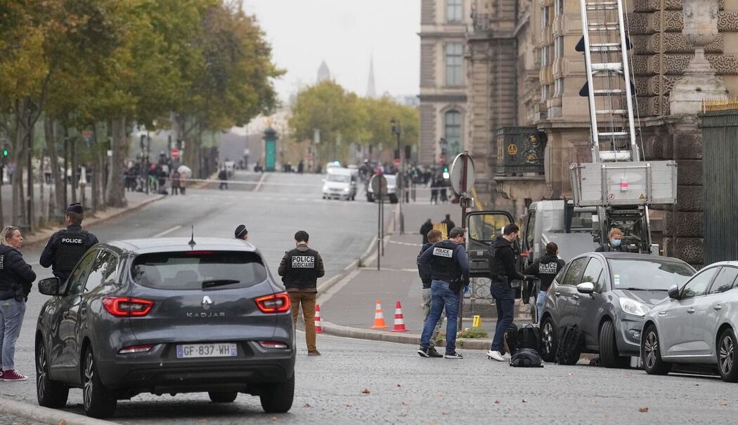 Raubüberfall auf Louvre in Paris
