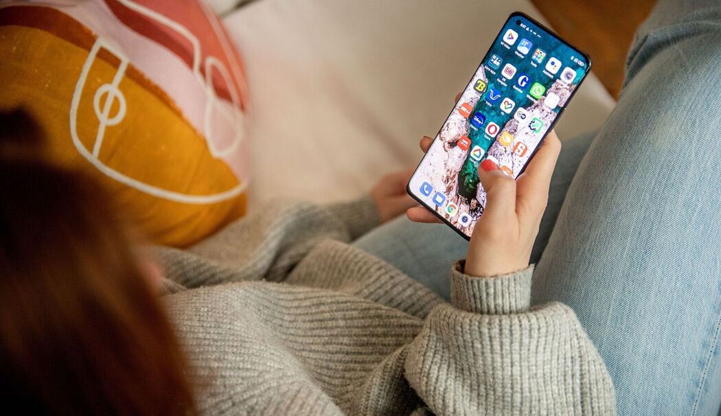 Verschiedene Apps sind auf einem Smartphone zu sehen Verschiedene Apps sind auf einem Smartphone zu sehen