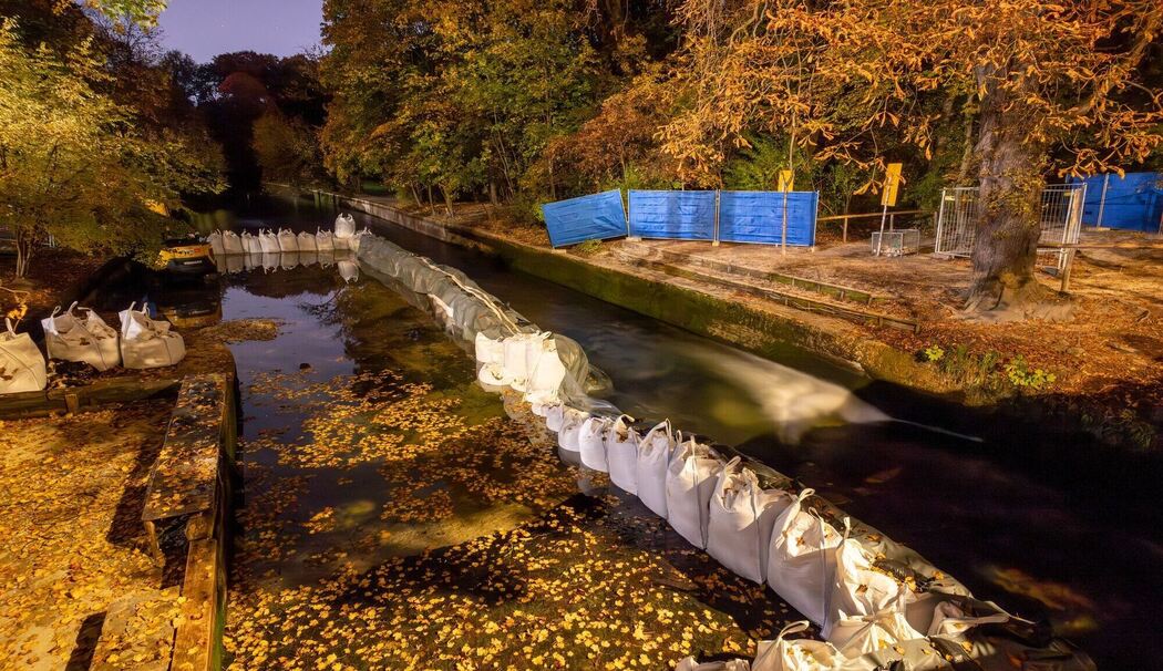 Der Eisbach bei Nacht Der Eisbach bei Nacht