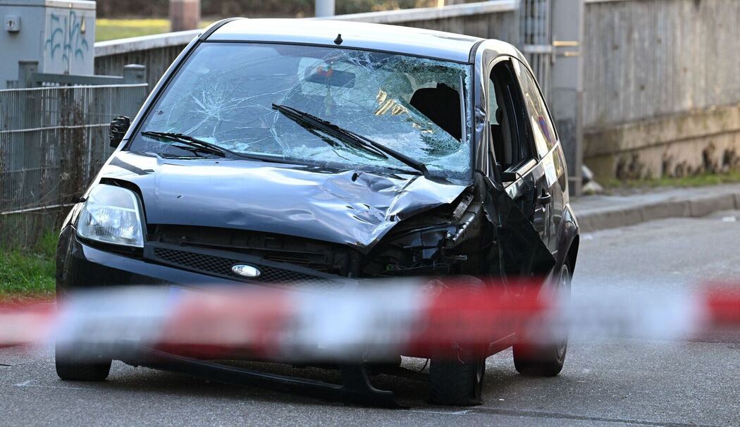 Auto fährt in Menschenmenge in Mannheim