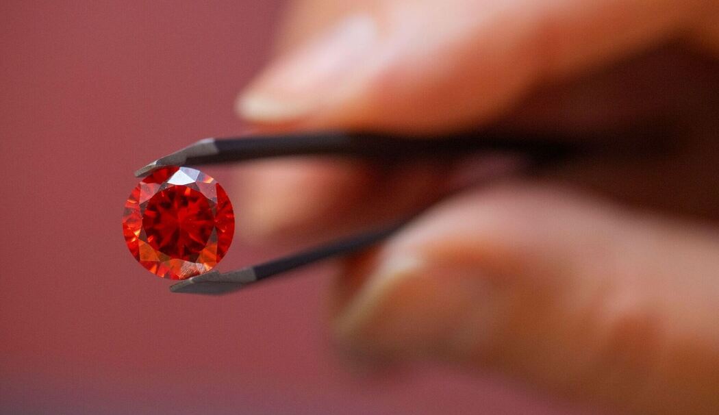 Über den Tod hinaus – Wenn Asche zum Gedenkdiamanten wird