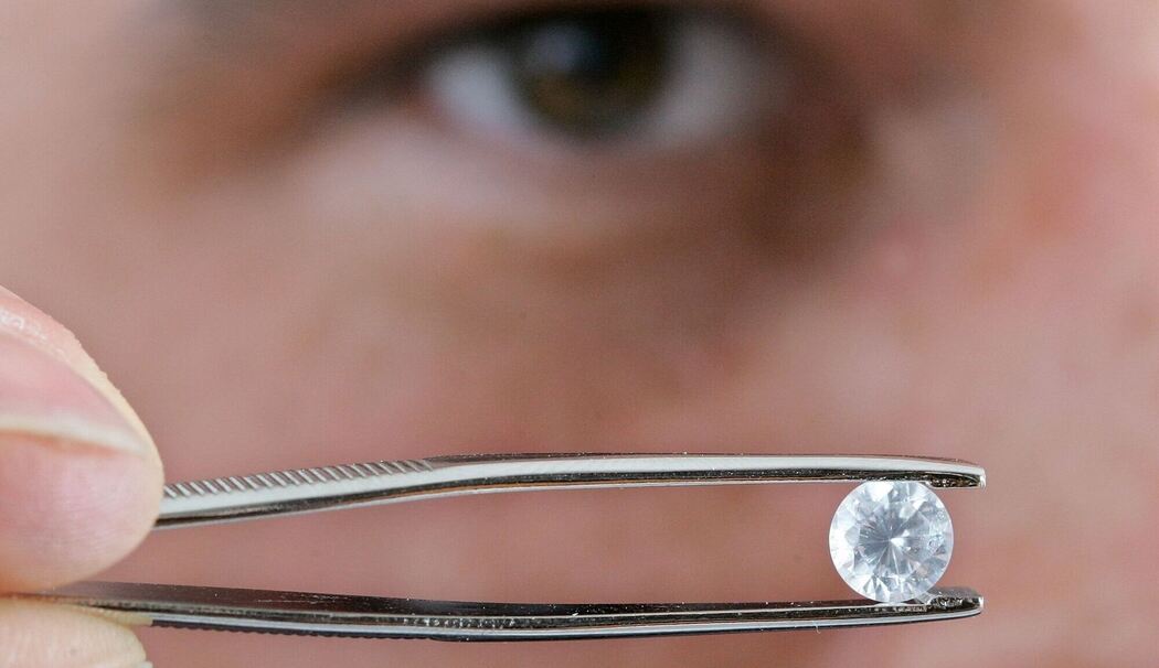 Über den Tod hinaus – Wenn Asche zum Gedenkdiamanten wird