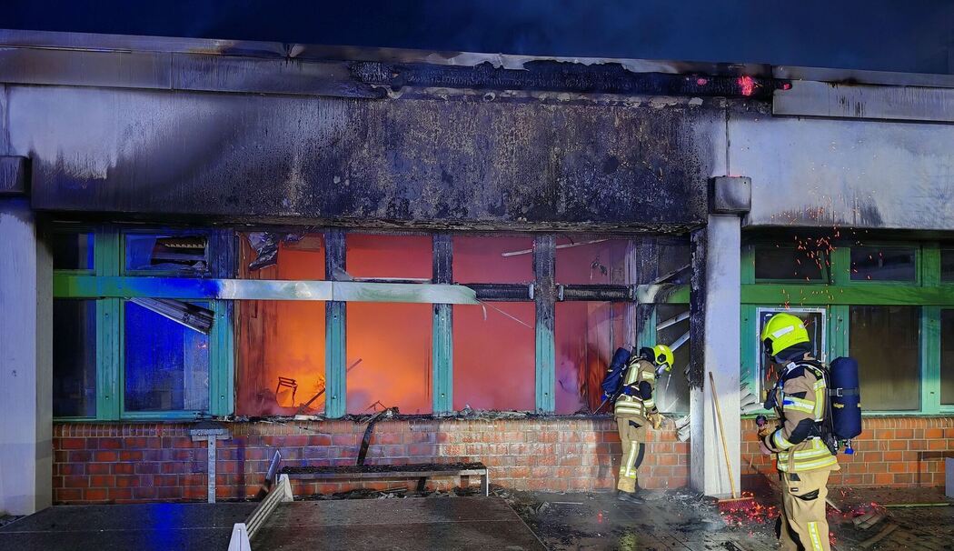 Brand an Schule – Warnung an die Bevölkerung