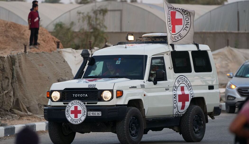 Fahrzeug des Roten Kreuzes Fahrzeug des Roten Kreuzes