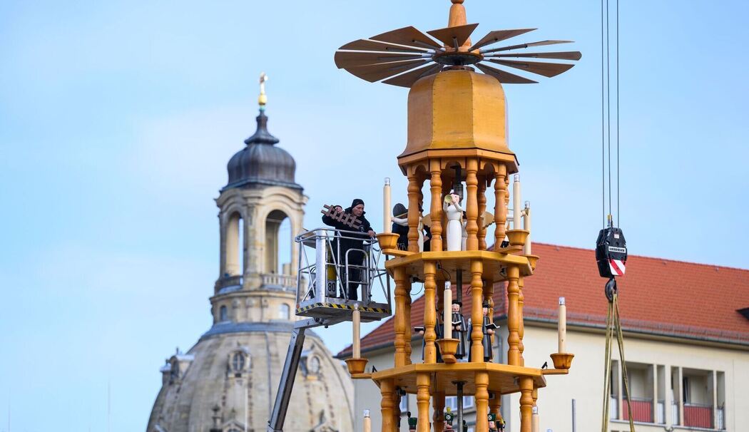 Aufbau Striezelmarkt Dresden