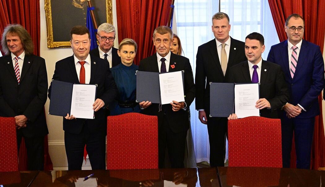 Rechtsbündnis in Tschechien unterschreibt Koalitionsvertrag