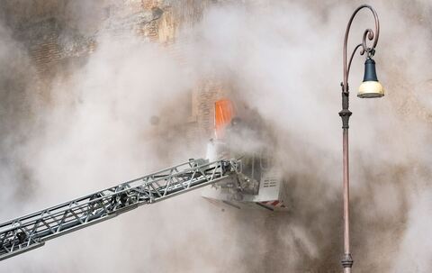 Mittelalterlicher Turm in Rom stürzt ein