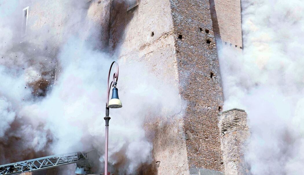 Mittelalterlicher Turm in Rom stürzt ein