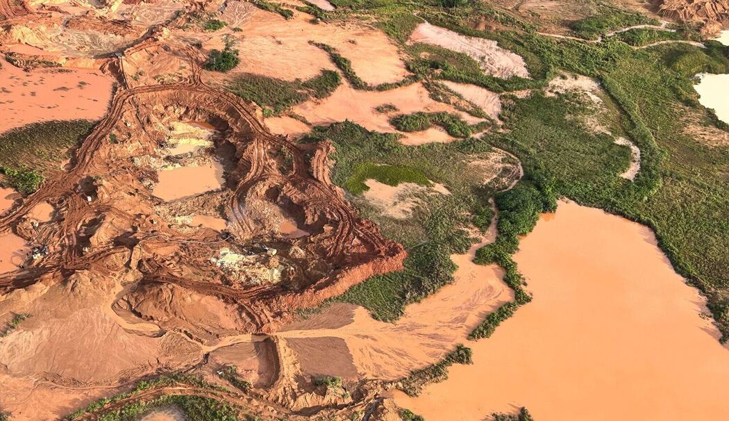 Schlag gegen Goldabbau im Amazonas: Hunderte Bagger zerstört Schlag gegen Goldabbau im Amazonas: Hunderte Bagger zerstört