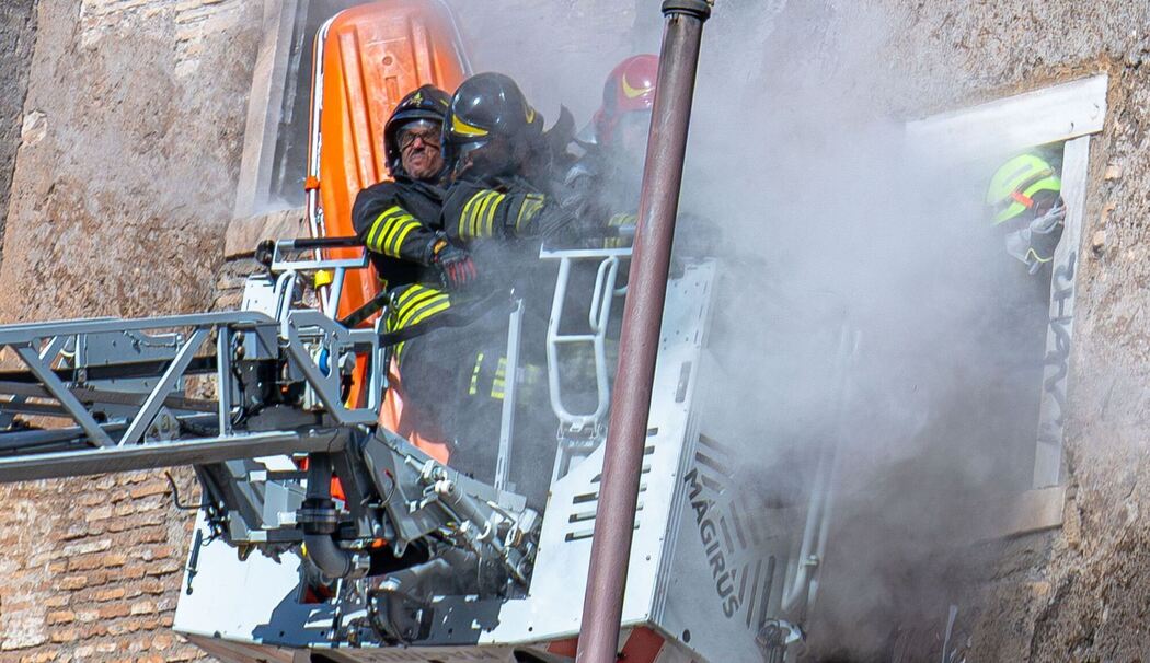Mittelalterlicher Turm in Rom stürzt ein