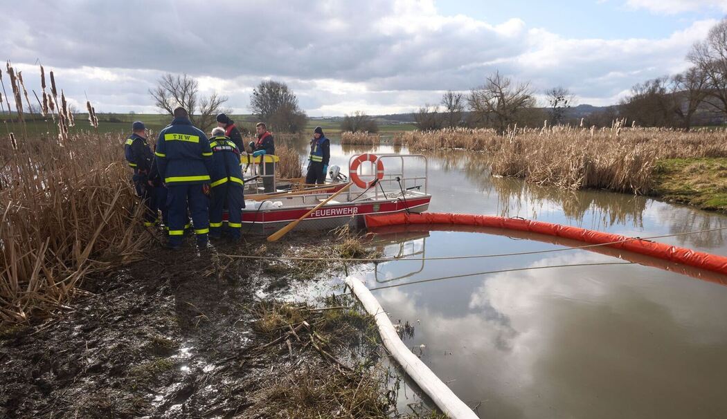Nach Unfall mit Heizöllaster in Naturschutzgebiet Thürer Wiesen Nach Unfall mit Heizöllaster in Naturschutzgebiet Thürer Wiesen