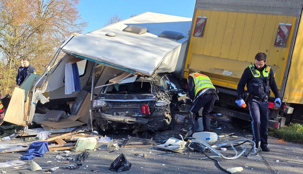 Schwerer Unfall auf der Bundesstraße 12