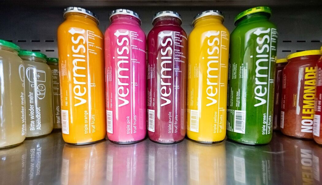 Vermisstensuche auf Smoothie-Flaschen