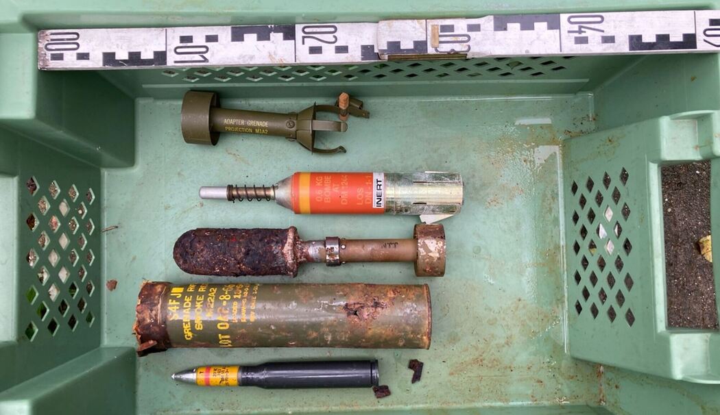 Polizei findet rund 300 Waffen im Haus eines Toten Polizei findet rund 300 Waffen im Haus eines Toten