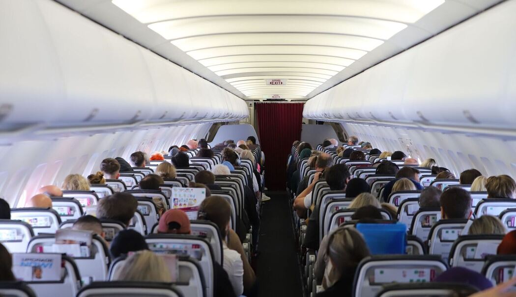 Die Kabine eines Flugzeugs Die Kabine eines Flugzeugs