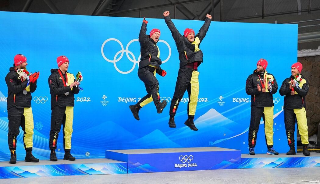 Gold, Silber und Bronze für die Bobfahrer