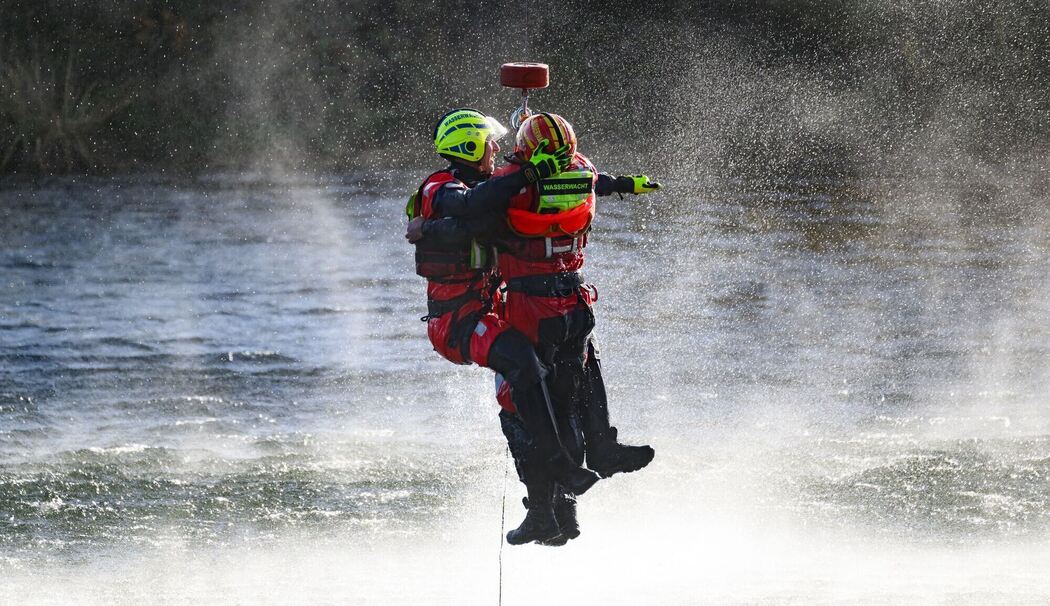 Übung Wasserrettung Übung Wasserrettung