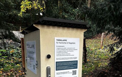 Erste Tierklappe in der Schweiz