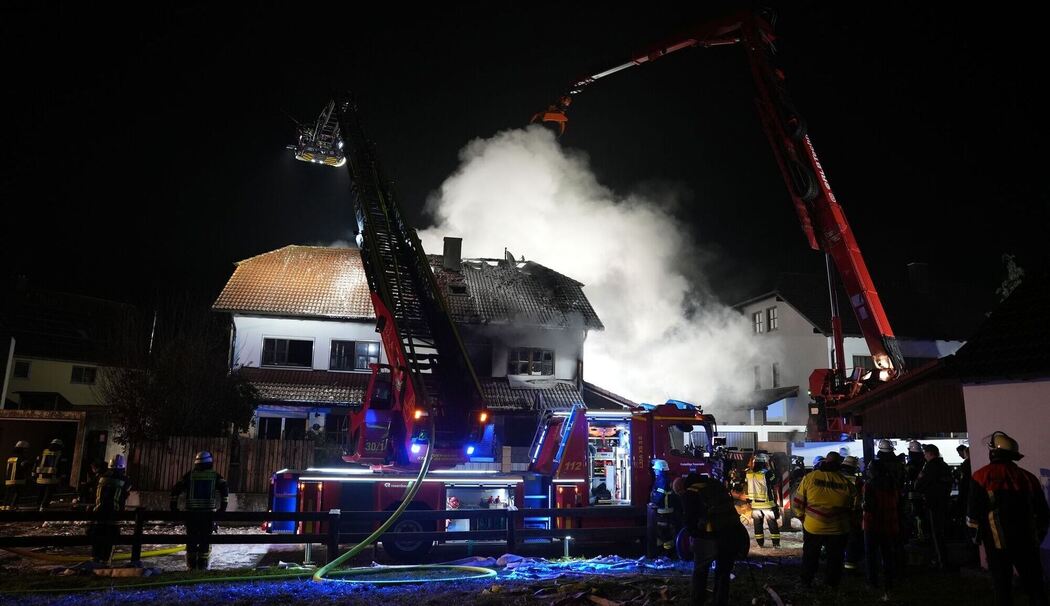 Doppelhaushälfte in Vollbrand