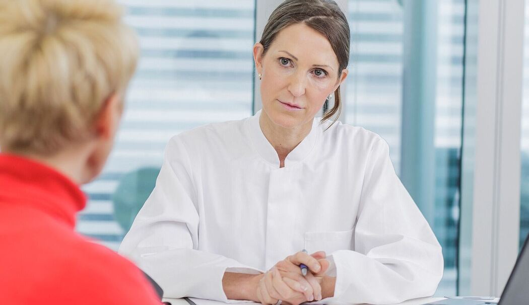 Patientin und Ärztin im Gespräch