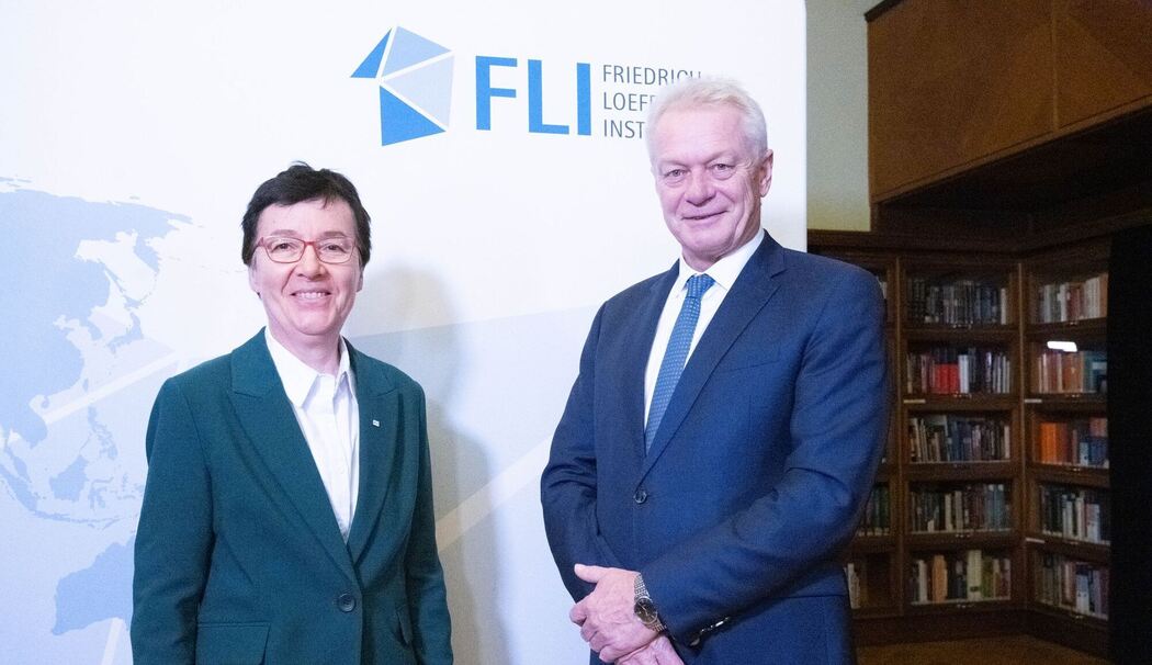 Bundeslandwirtschaftsminister Rainer besucht das FLI auf Riems