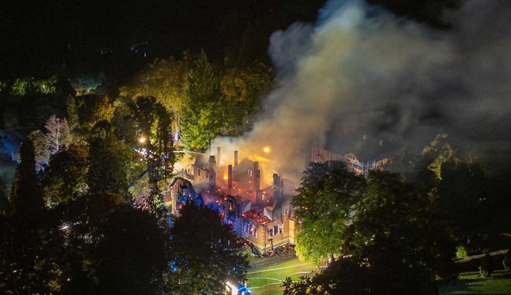 Jagdschloss in Donaustauf abgebrannt