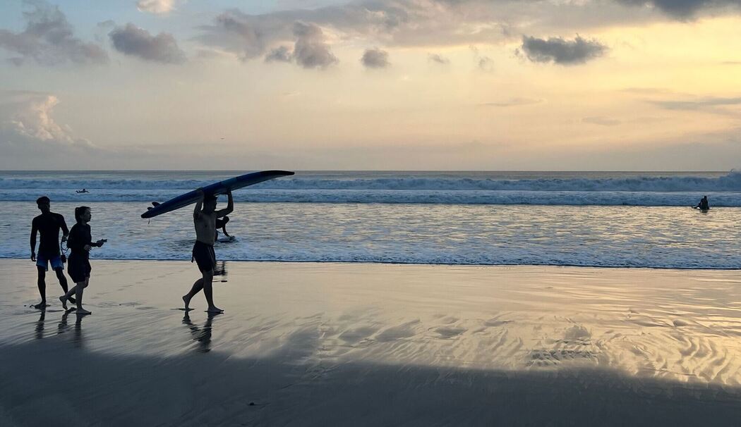 Surfer auf Bali
