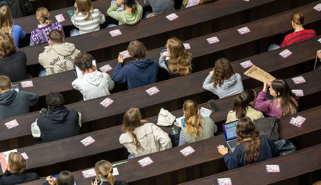 Studierende im Hörsaal Studierende im Hörsaal