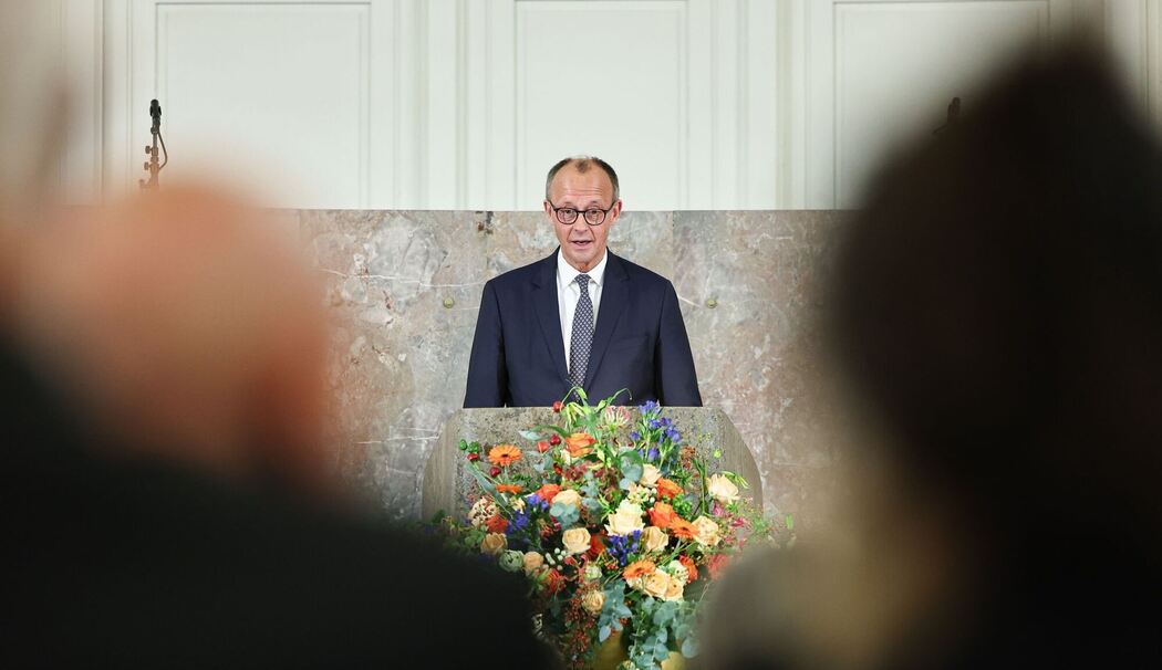 Merz bei der Gedenkfeier für den Bankier Friedrich von Metzler Merz bei der Gedenkfeier für den Bankier Friedrich von Metzler