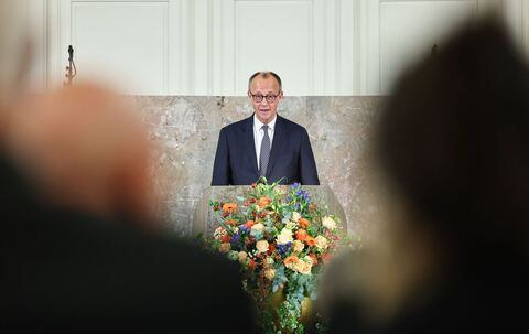 Merz bei der Gedenkfeier für den Bankier Friedrich von Metzler