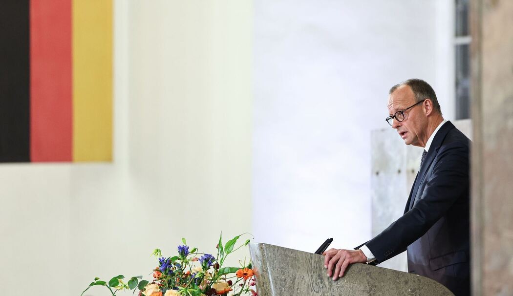 Merz spricht auf der Gedenkfeier für Bankier von Metzler Merz spricht auf der Gedenkfeier für Bankier von Metzler