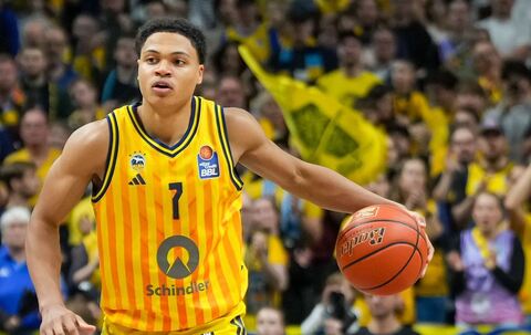 Alba-Youngster Jack Kayil