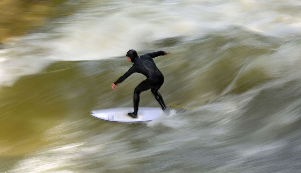 Eisbachwelle München