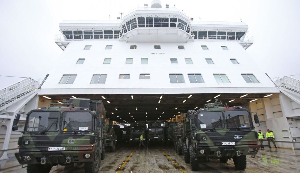 Verladung von "Patriot"-Flugabwehrraketen Verladung von "Patriot"-Flugabwehrraketen