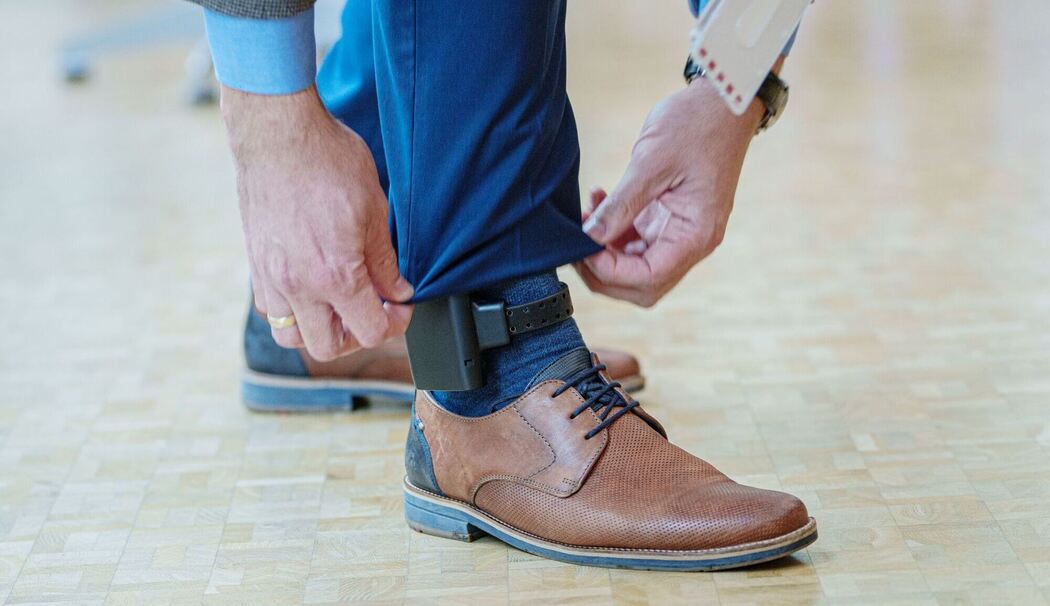 Fußfessel soll Opfer vor häuslicher Gewalt schützen Fußfessel soll Opfer vor häuslicher Gewalt schützen